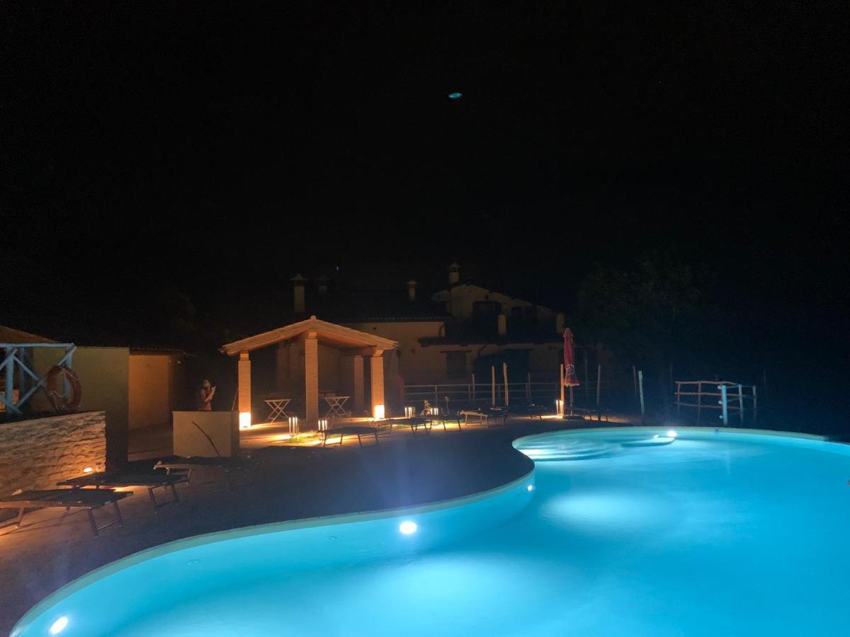 Agriturismo Pompagnano ภายนอก รูปภาพ