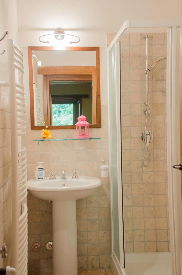 Agriturismo Pompagnano ภายนอก รูปภาพ