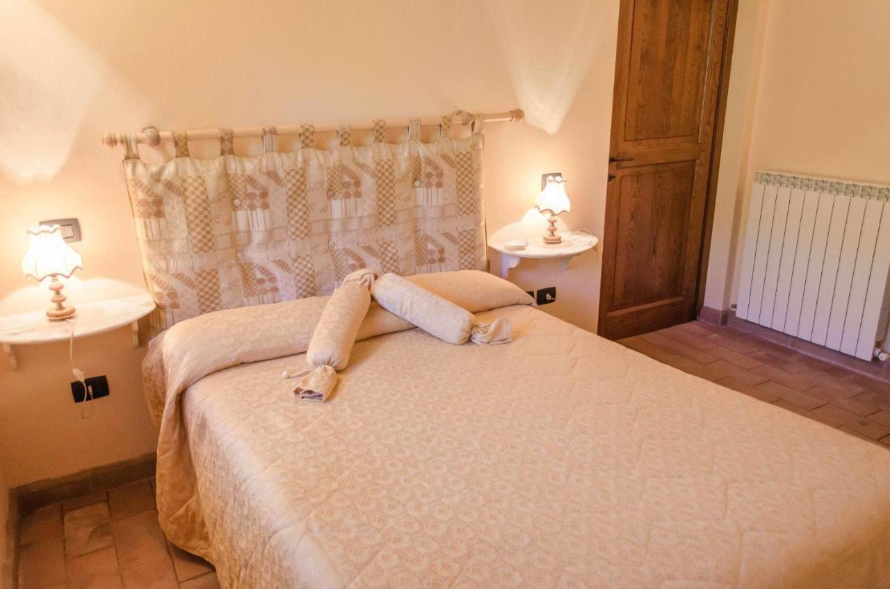 Agriturismo Pompagnano ภายนอก รูปภาพ