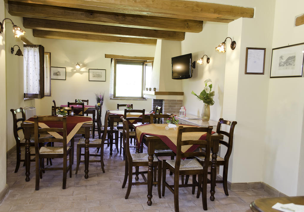 Agriturismo Pompagnano ภายนอก รูปภาพ